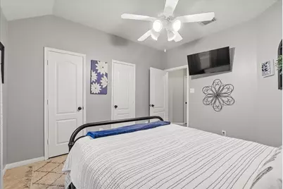 1207 Shadowbend Street, Pearland, TX 77581 - Photo 31