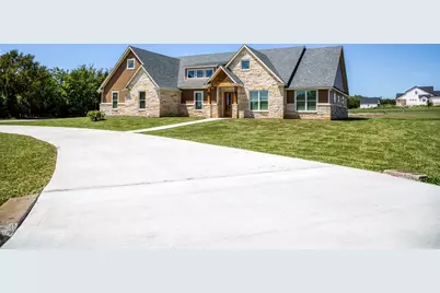 215 Carey Drive, Brenham, TX 77833 - Photo 3