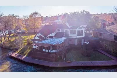 1511 W Lake Shores Circle, Huntsville, TX 77340 - Photo 1