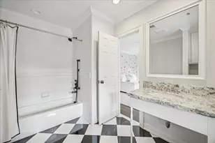 3616 Meadow Lake Ln, Houston, TX 77027 - Photo 23