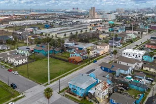 3727 Ball, Galveston, TX 77550 - Photo 39