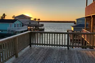 333 Schooner Dr, Freeport, TX 77541 - Photo 33