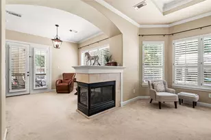 131 E Beckonvale Cir, The Woodlands, TX 77382 - Photo 17