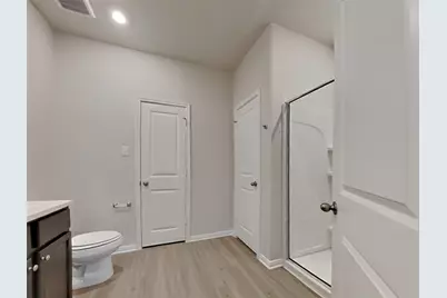 15419 Maple Terrace Drive, Conroe, TX 77303 - Photo 9