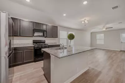 5345 Basquiat Drive, Houston, TX 77048 - Photo 7