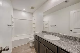 5345 Basquiat Dr, Houston, TX 77048 - Photo 9