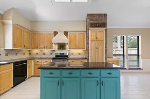 15935 Parkchester Dr, Houston, TX 77062 - Photo 5