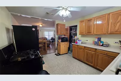 2901 N Houston Drive, La Marque, TX 77568 - Photo 9