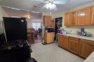 2901 N Houston Dr, La Marque, TX 77568 - Photo 9