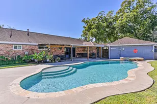 1813 Meadowview Dr, Alvin, TX 77511 - Photo 43