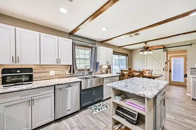 1813 Meadowview Drive, Alvin, TX 77511 - Photo 27