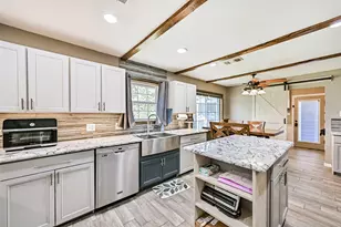 1813 Meadowview Dr, Alvin, TX 77511 - Photo 27