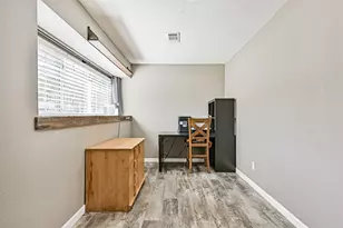 1813 Meadowview Dr, Alvin, TX 77511 - Photo 15