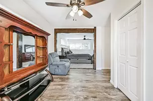 1813 Meadowview Dr, Alvin, TX 77511 - Photo 7