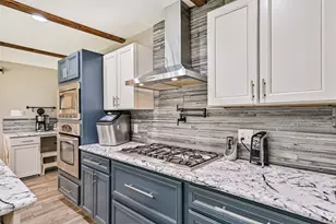 1813 Meadowview Dr, Alvin, TX 77511 - Photo 25