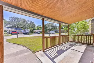 1813 Meadowview Dr, Alvin, TX 77511 - Photo 39