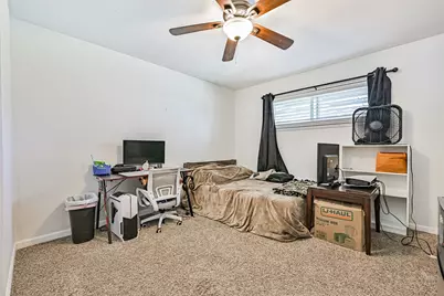 1813 Meadowview Drive, Alvin, TX 77511 - Photo 33