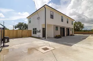 5036 Mallow St, Houston, TX 77033 - Photo 5