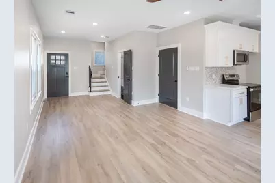 5036 Mallow Street #A, Houston, TX 77033 - Photo 11