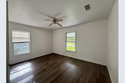 612 Winding Way Street, Lake Jackson, TX 77566 - Photo 7