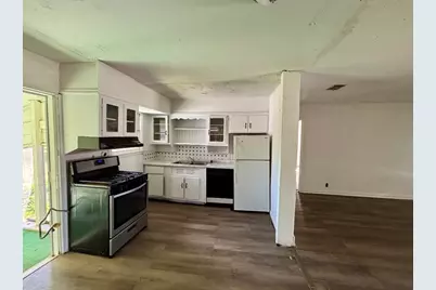 612 Winding Way Street, Lake Jackson, TX 77566 - Photo 5