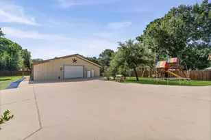727 Baker Dr, Tomball, TX 77375 - Photo 41