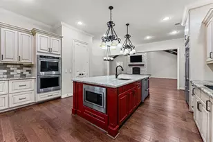 727 Baker Dr, Tomball, TX 77375 - Photo 13