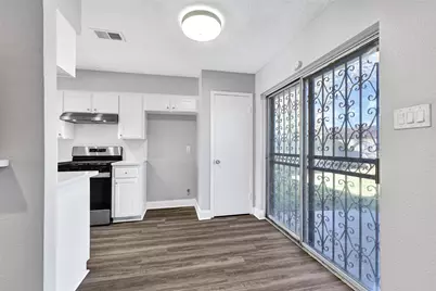 12106 Panay Drive, Houston, TX 77048 - Photo 9