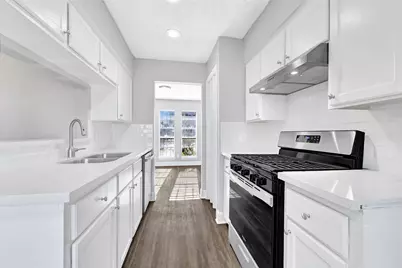 12106 Panay Drive, Houston, TX 77048 - Photo 9