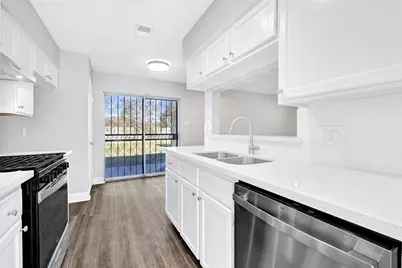 12106 Panay Drive, Houston, TX 77048 - Photo 11