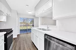 12106 Panay Dr, Houston, TX 77048 - Photo 11