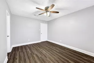 12106 Panay Dr, Houston, TX 77048 - Photo 15