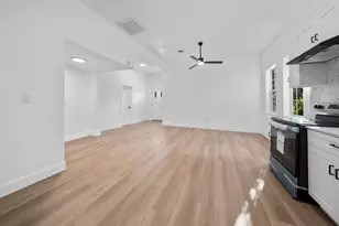 2407 Pannell St, Houston, TX 77026 - Photo 5