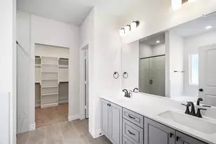11827 Serena's Song Dr, Montgomery, TX 77318 - Photo 21