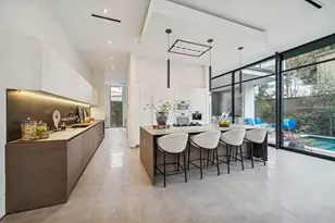 2332 Wroxton Rd, Houston, TX 77005 - Photo 17