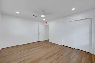 5530 Lincrest Ln, Houston, TX 77056 - Photo 9