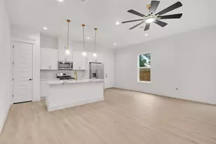 3824 Lynnfield St, Houston, TX 77016 - Photo 3