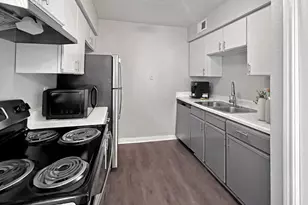 874 Yorkchester Dr, Houston, TX 77079 - Photo 1