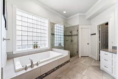 11 Flintshire Place, The Woodlands, TX 77382 - Photo 31