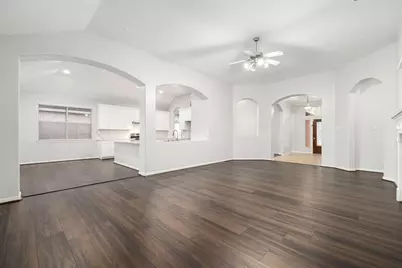 2010 Lincoln Crest Way, Sugar Land, TX 77498 - Photo 13