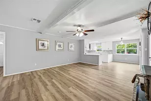 203 Wedgewood Ct, Oak Ridge North, TX 77386 - Photo 9
