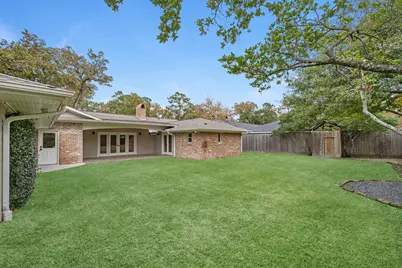 10211 Candlewood Drive, Houston, TX 77042 - Photo 33