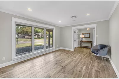 10211 Candlewood Drive, Houston, TX 77042 - Photo 5