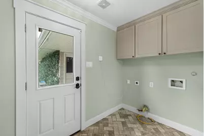 10211 Candlewood Drive, Houston, TX 77042 - Photo 29