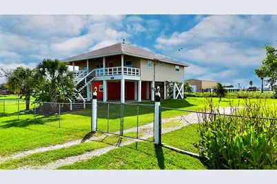 1404 Pickney Avenue, Port Bolivar, TX 77650 - Photo 1