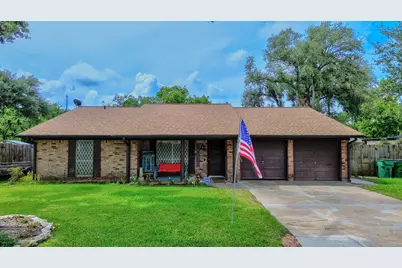 632 Northridge Street, Angleton, TX 77515 - Photo 1