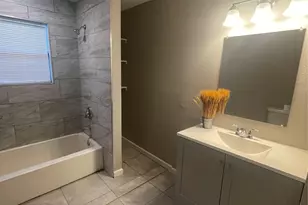 4302 E Toliver St, Houston, TX 77016 - Photo 5