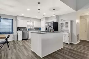 1227 Sailfish St, Hitchcock, TX 77563 - Photo 9