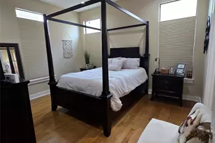 1105 W 21st St, Houston, TX 77008 - Photo 9