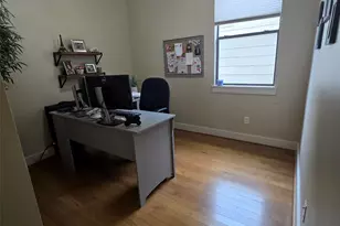 1105 W 21st St, Houston, TX 77008 - Photo 5